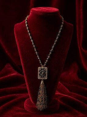 Vintage Statement elegant Necklace Crystal Beads Long Gold Pendant